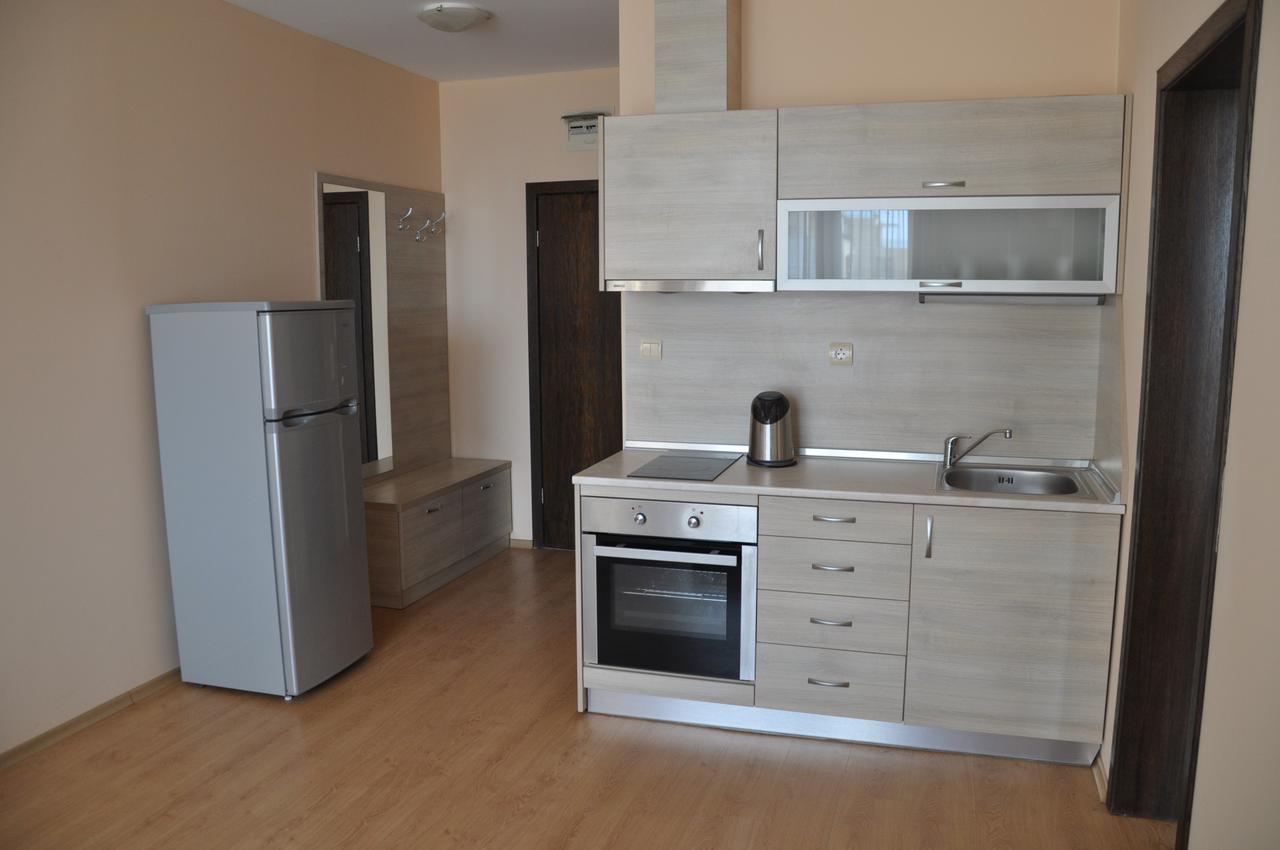 Luxor Apartments Pomorie Kültér fotó